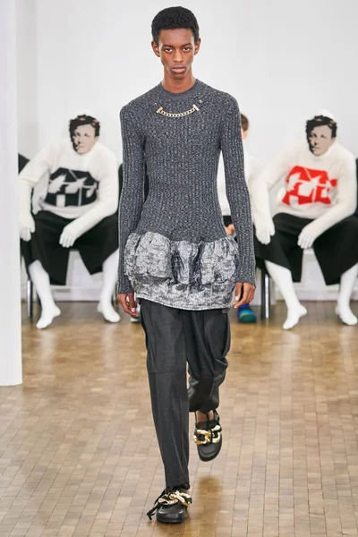Look 17